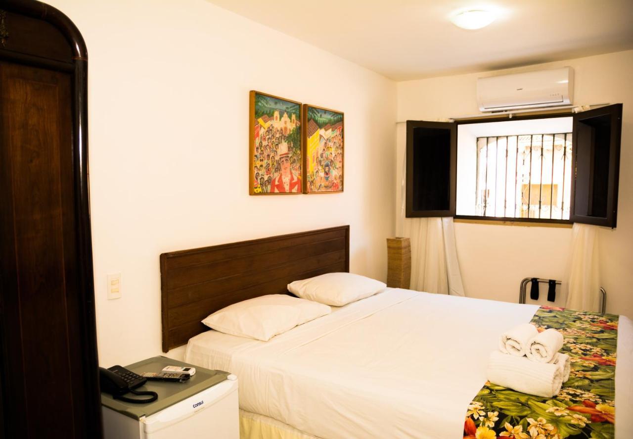 Dos Quatro Cantos Inn